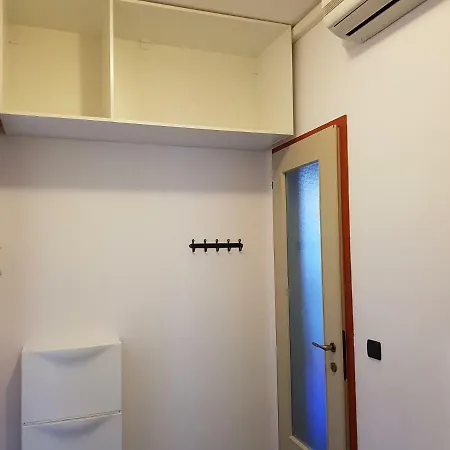 Adriella Apartment *